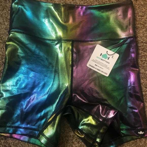 Wodbottom 5 inch shimmer shorts. - Picture 1 of 3